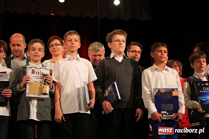 Zdjęcie w galerii na portalu naszraciborz.pl: W Strzesze odbyła się Gala Laureatów SP 18 wiadomości z regionu