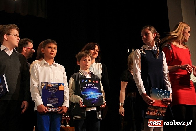 Zdjęcie w galerii na portalu naszraciborz.pl: W Strzesze odbyła się Gala Laureatów SP 18 wiadomości z regionu