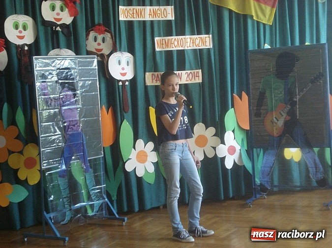 Zdjęcie w galerii na portalu naszraciborz.pl: Gminny przegląd piosenki anglo- i niemieckojęzycznej  wiadomości z regionu