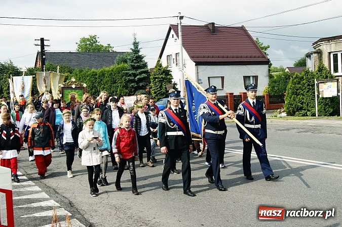 Zdjęcie w galerii na portalu naszraciborz.pl: Bieńkowiczanie po raz kolejny poszli dziękować Matce Bożej wiadomości z regionu