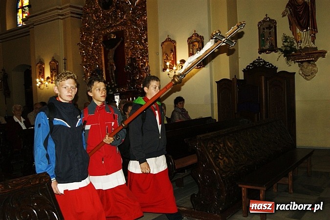 Zdjęcie w galerii na portalu naszraciborz.pl: Bieńkowiczanie po raz kolejny poszli dziękować Matce Bożej wiadomości z regionu