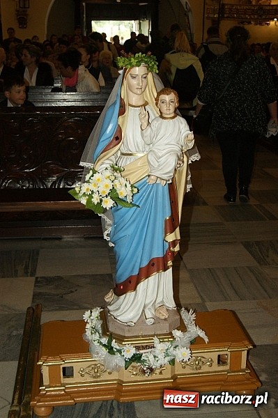 Zdjęcie w galerii na portalu naszraciborz.pl: Bieńkowiczanie po raz kolejny poszli dziękować Matce Bożej wiadomości z regionu