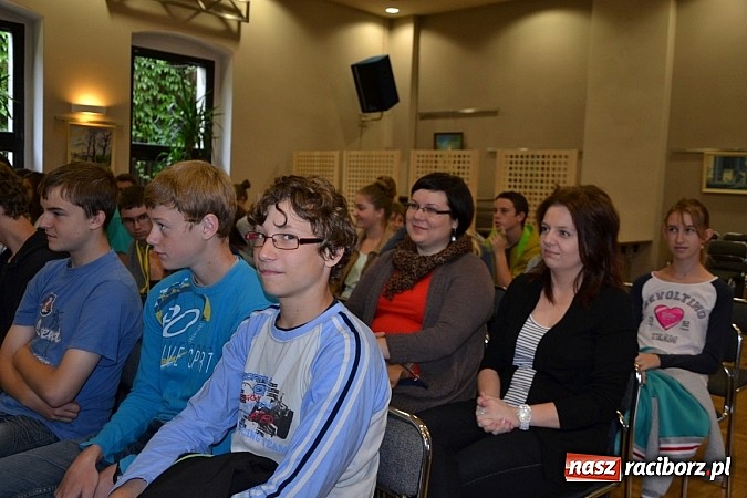 Zdjęcie w galerii na portalu naszraciborz.pl: W tworkowskim Centrum Kultury zaprezentowano nowy portal mapowy wiadomości z regionu