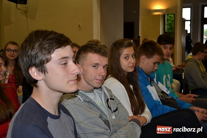 Zdjęcie w galerii na portalu naszraciborz.pl: W tworkowskim Centrum Kultury zaprezentowano nowy portal mapowy wiadomości z regionu