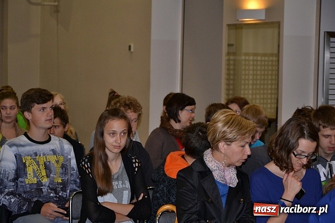 Zdjęcie w galerii na portalu naszraciborz.pl: W tworkowskim Centrum Kultury zaprezentowano nowy portal mapowy wiadomości z regionu