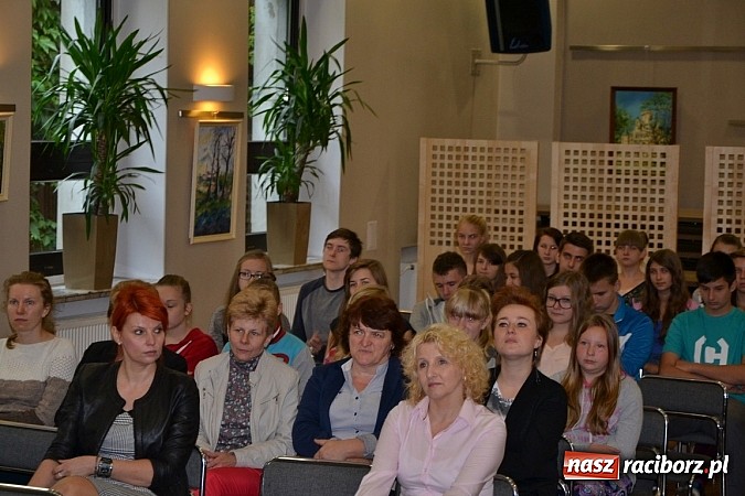 Zdjęcie w galerii na portalu naszraciborz.pl: W tworkowskim Centrum Kultury zaprezentowano nowy portal mapowy wiadomości z regionu