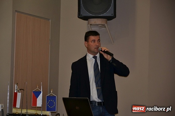 Zdjęcie w galerii na portalu naszraciborz.pl: W tworkowskim Centrum Kultury zaprezentowano nowy portal mapowy wiadomości z regionu