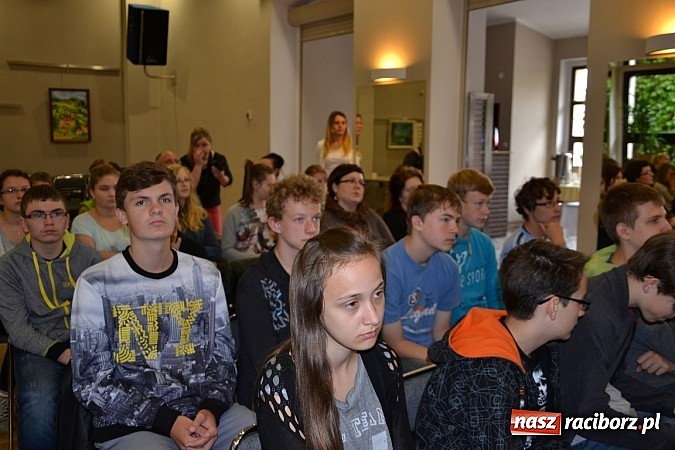 Zdjęcie w galerii na portalu naszraciborz.pl: W tworkowskim Centrum Kultury zaprezentowano nowy portal mapowy wiadomości z regionu