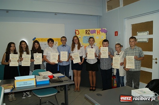Zdjęcie w galerii na portalu naszraciborz.pl: Oni wiedzą jak oswoić ortografię wiadomości z regionu