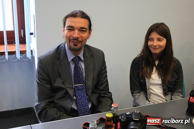 Zdjęcie w galerii na portalu naszraciborz.pl: Oni wiedzą jak oswoić ortografię wiadomości z regionu