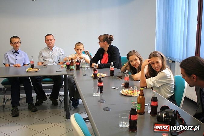 Zdjęcie w galerii na portalu naszraciborz.pl: Oni wiedzą jak oswoić ortografię wiadomości z regionu