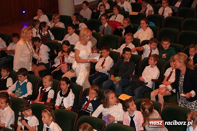 Zdjęcie w galerii na portalu naszraciborz.pl: SP 1: Podsumowanie roku szkolnego w RCK wiadomości z regionu