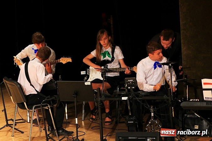 Zdjęcie w galerii na portalu naszraciborz.pl: SP 1: Podsumowanie roku szkolnego w RCK wiadomości z regionu