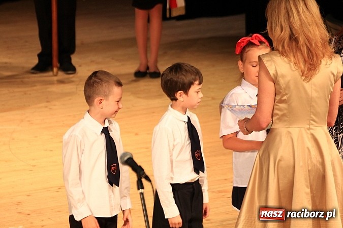 Zdjęcie w galerii na portalu naszraciborz.pl: SP 1: Podsumowanie roku szkolnego w RCK wiadomości z regionu