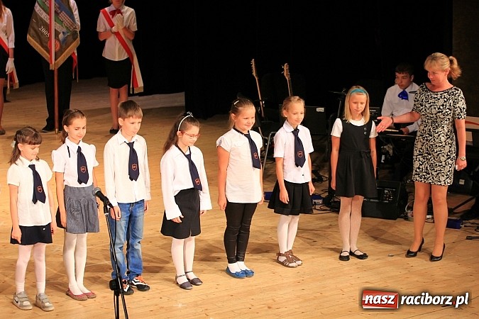 Zdjęcie w galerii na portalu naszraciborz.pl: SP 1: Podsumowanie roku szkolnego w RCK wiadomości z regionu