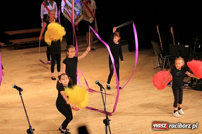 Zdjęcie w galerii na portalu naszraciborz.pl: SP 1: Podsumowanie roku szkolnego w RCK wiadomości z regionu