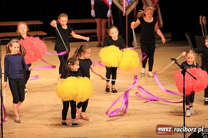 Zdjęcie w galerii na portalu naszraciborz.pl: SP 1: Podsumowanie roku szkolnego w RCK wiadomości z regionu