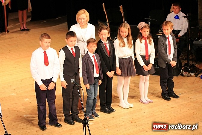 Zdjęcie w galerii na portalu naszraciborz.pl: SP 1: Podsumowanie roku szkolnego w RCK wiadomości z regionu
