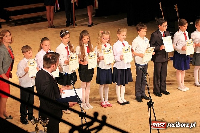 Zdjęcie w galerii na portalu naszraciborz.pl: SP 1: Podsumowanie roku szkolnego w RCK wiadomości z regionu