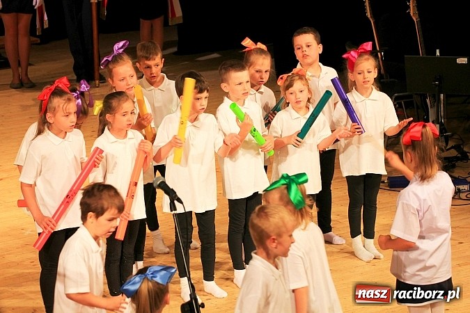 Zdjęcie w galerii na portalu naszraciborz.pl: SP 1: Podsumowanie roku szkolnego w RCK wiadomości z regionu