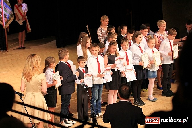 Zdjęcie w galerii na portalu naszraciborz.pl: SP 1: Podsumowanie roku szkolnego w RCK wiadomości z regionu