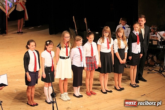 Zdjęcie w galerii na portalu naszraciborz.pl: SP 1: Podsumowanie roku szkolnego w RCK wiadomości z regionu