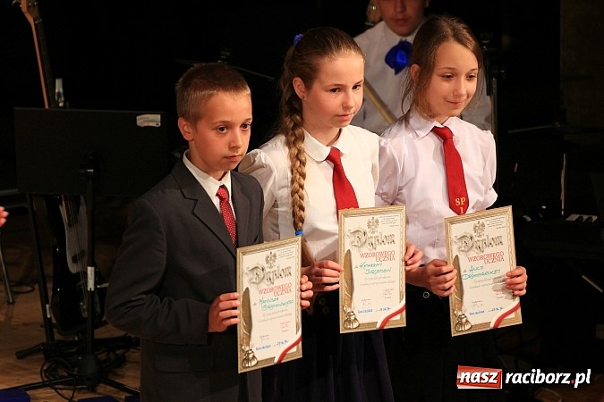Zdjęcie w galerii na portalu naszraciborz.pl: SP 1: Podsumowanie roku szkolnego w RCK wiadomości z regionu