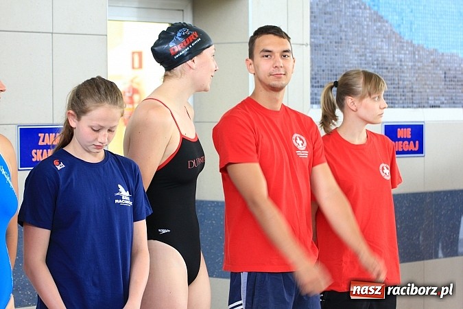 Zdjęcie w galerii na portalu naszraciborz.pl: Pokazy ratownictwa na pływalni ZSOMS wiadomości z regionu