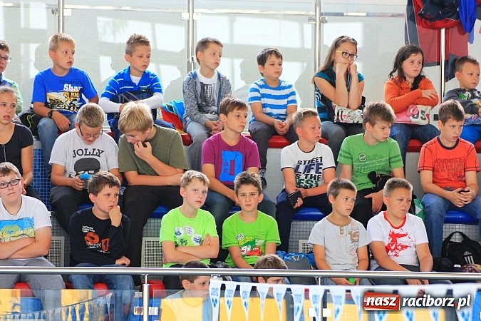 Zdjęcie w galerii na portalu naszraciborz.pl: Pokazy ratownictwa na pływalni ZSOMS wiadomości z regionu