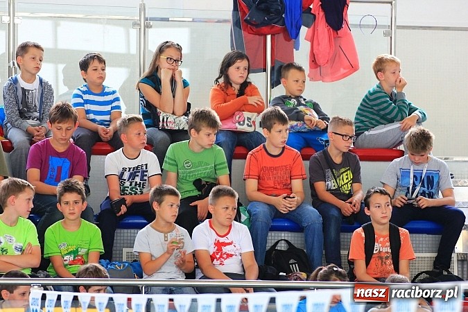 Zdjęcie w galerii na portalu naszraciborz.pl: Pokazy ratownictwa na pływalni ZSOMS wiadomości z regionu