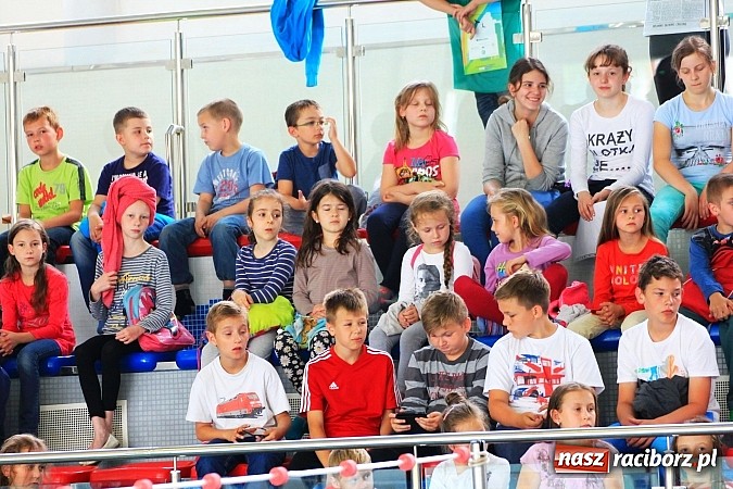 Zdjęcie w galerii na portalu naszraciborz.pl: Pokazy ratownictwa na pływalni ZSOMS wiadomości z regionu