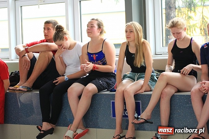 Zdjęcie w galerii na portalu naszraciborz.pl: Pokazy ratownictwa na pływalni ZSOMS wiadomości z regionu