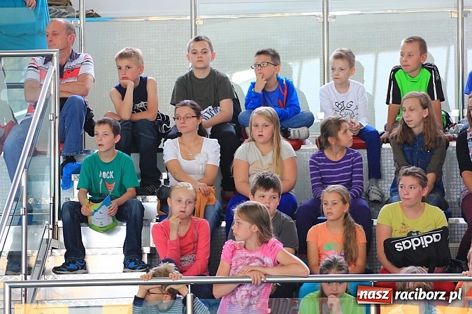 Zdjęcie w galerii na portalu naszraciborz.pl: Pokazy ratownictwa na pływalni ZSOMS wiadomości z regionu