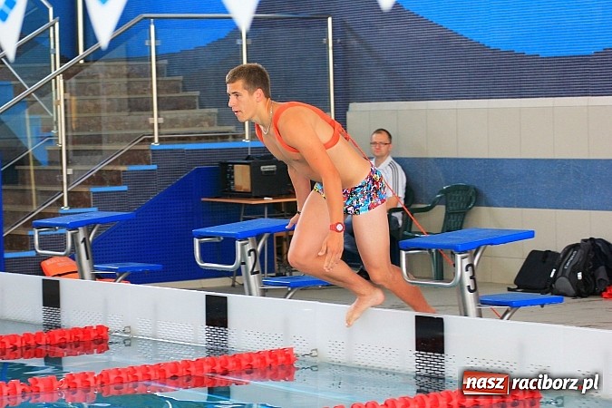 Zdjęcie w galerii na portalu naszraciborz.pl: Pokazy ratownictwa na pływalni ZSOMS wiadomości z regionu