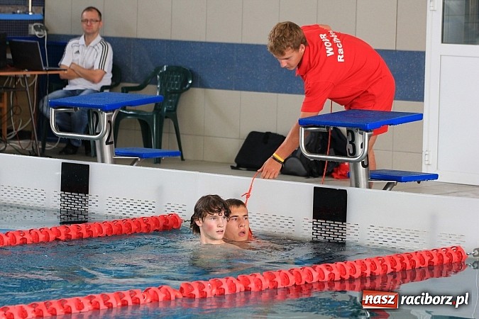 Zdjęcie w galerii na portalu naszraciborz.pl: Pokazy ratownictwa na pływalni ZSOMS wiadomości z regionu