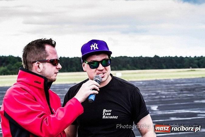 Zdjęcie w galerii na portalu naszraciborz.pl: Driftowanie - show dla publiczności, adrenalina dla kierowców wiadomości z regionu