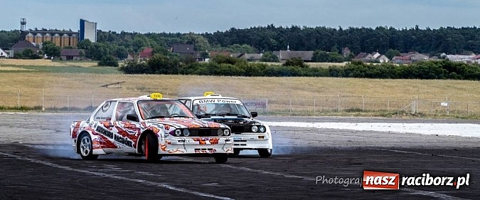 Zdjęcie w galerii na portalu naszraciborz.pl: Driftowanie - show dla publiczności, adrenalina dla kierowców wiadomości z regionu