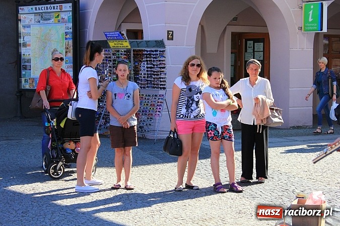 Zdjęcie w galerii na portalu naszraciborz.pl: Chcą zwalczać mowę nienawiści w internecie wiadomości z regionu