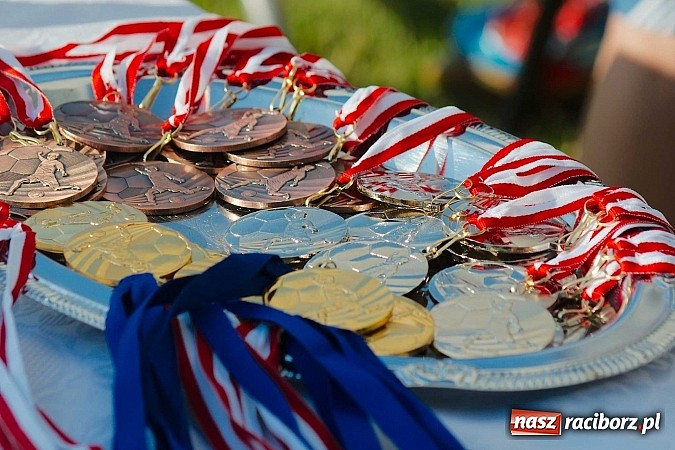 Zdjęcie w galerii na portalu naszraciborz.pl: Tworków Cup 2014: Gospodarze lepsi w karnych wiadomości z regionu