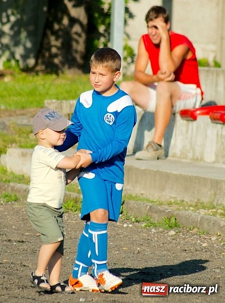 Zdjęcie w galerii na portalu naszraciborz.pl: Tworków Cup 2014: Gospodarze lepsi w karnych wiadomości z regionu