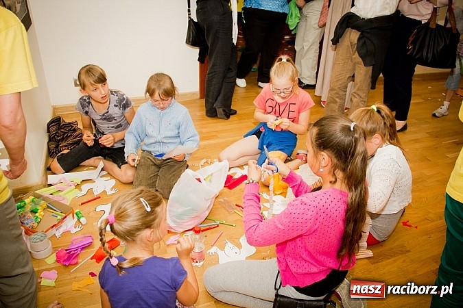 Zdjęcie w galerii na portalu naszraciborz.pl: Zobacz jak na zamku witano wakacje, czyli Zamkowa Noc z Duchami - odsłona trzecia wiadomości z regionu