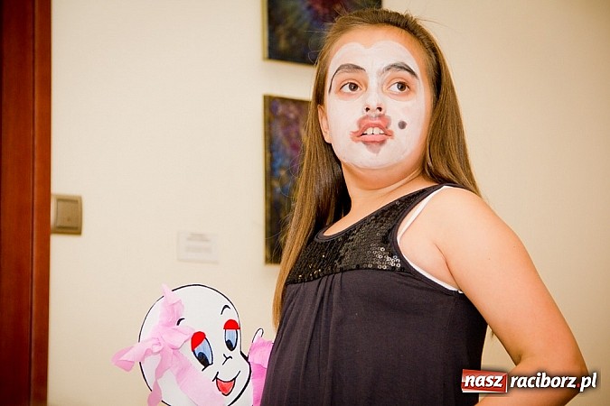 Zdjęcie w galerii na portalu naszraciborz.pl: Zobacz jak na zamku witano wakacje, czyli Zamkowa Noc z Duchami - odsłona trzecia wiadomości z regionu