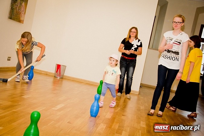 Zdjęcie w galerii na portalu naszraciborz.pl: Zobacz jak na zamku witano wakacje, czyli Zamkowa Noc z Duchami - odsłona trzecia wiadomości z regionu