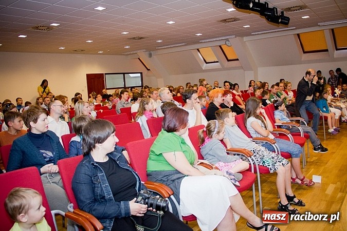 Zdjęcie w galerii na portalu naszraciborz.pl: Zobacz jak na zamku witano wakacje, czyli Zamkowa Noc z Duchami - odsłona trzecia wiadomości z regionu