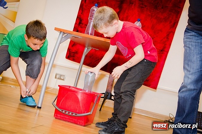 Zdjęcie w galerii na portalu naszraciborz.pl: Zobacz jak na zamku witano wakacje, czyli Zamkowa Noc z Duchami - odsłona trzecia wiadomości z regionu