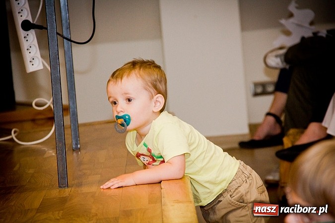 Zdjęcie w galerii na portalu naszraciborz.pl: Zobacz jak na zamku witano wakacje, czyli Zamkowa Noc z Duchami - odsłona trzecia wiadomości z regionu