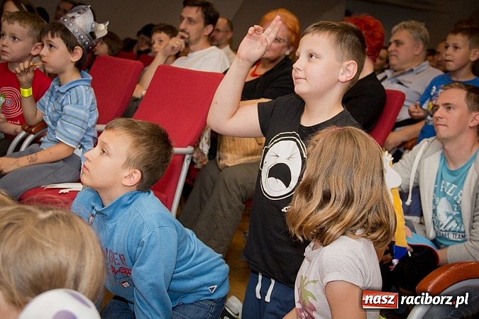 Zdjęcie w galerii na portalu naszraciborz.pl: Zobacz jak na zamku witano wakacje, czyli Zamkowa Noc z Duchami - odsłona trzecia wiadomości z regionu