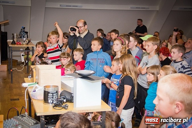 Zdjęcie w galerii na portalu naszraciborz.pl: Zobacz jak na zamku witano wakacje, czyli Zamkowa Noc z Duchami - odsłona trzecia wiadomości z regionu