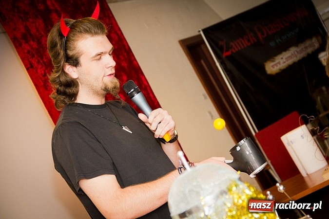 Zdjęcie w galerii na portalu naszraciborz.pl: Zobacz jak na zamku witano wakacje, czyli Zamkowa Noc z Duchami - odsłona trzecia wiadomości z regionu