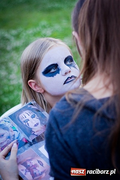 Zdjęcie w galerii na portalu naszraciborz.pl: Zobacz jak na zamku witano wakacje, czyli Zamkowa Noc z Duchami - odsłona trzecia wiadomości z regionu